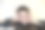 棕色背景下格子衬衫的酷男孩图片下载