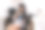 儿童牙科，牙齿健康。特写快乐的亚洲小女孩微笑着看着镜头，坐在牙医的椅子上，接受牙科治疗。图片下载