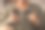 双手，女人和信用卡，带电话，用于网上购物，数字支付和家庭金融科技账户。特写的人，移动银行和金融资金的网络销售，密码和电子商务应用程序图片下载