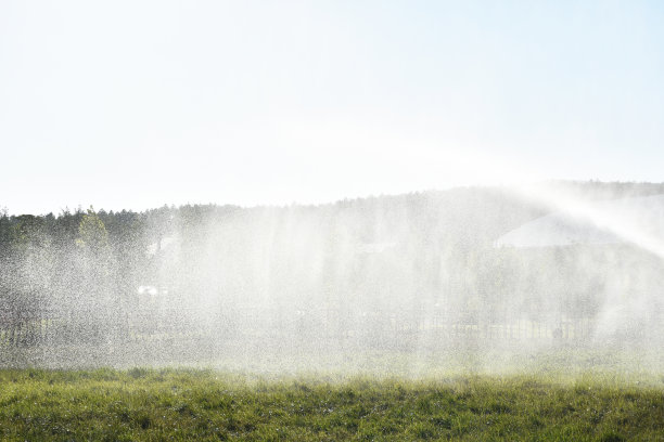 自动花园洒水灌溉系统图片下载
