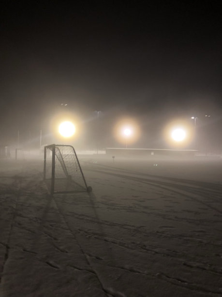 冬天的足球图片下载