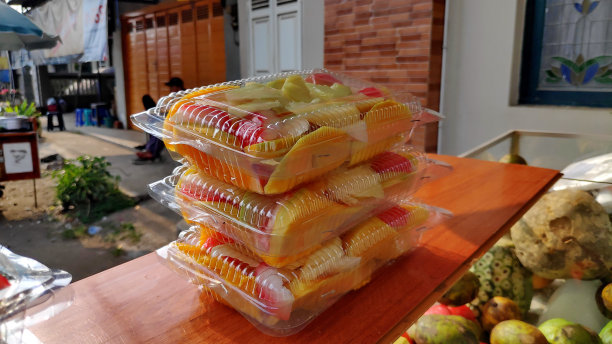 街头小贩贩卖的水果。印尼传统水果沙拉图片下载