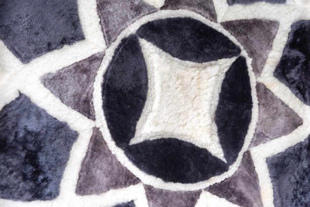 皮毛地毯上的抽象图案图片下载