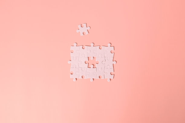 白色方块拼图片网格商业背景，拼图背景，模拟背景与文字或符号的复制空间，背景与复制空间，灵感和创意的想法图片下载