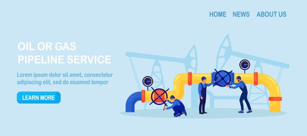 石油工业、天然气生产。操作人员通过输油管道控制从工厂输送石油和天然气。化石资源。燃料产品。穿着工作服的工程师检查石油管道图片下载