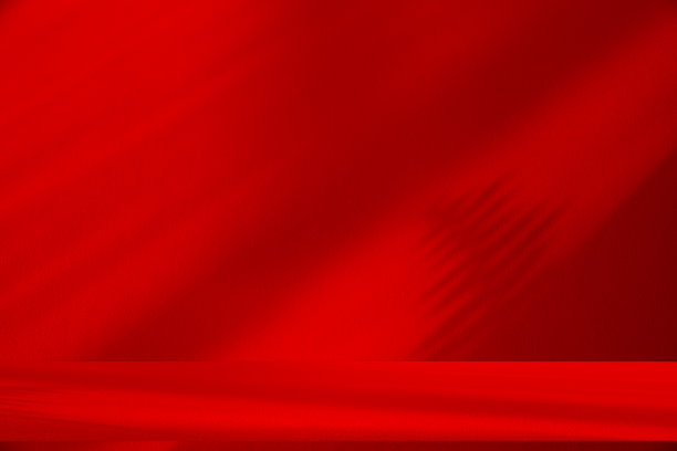 空工作室内部背景和背景和产品展示架用红色灯光和阴影，空白空间文字。图片下载