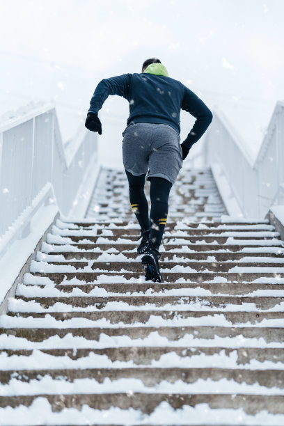 冬季户外跑步图片下载