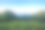 千变万化的场景:山顶，白云和阳光的相互作用。图片下载