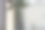 关闭安装在窗户上的防蚊纱窗，防止蚊虫叮咬。图片下载