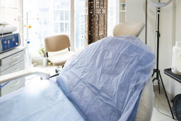 美容诊所内部。医疗办公室配备专业设备。图片下载