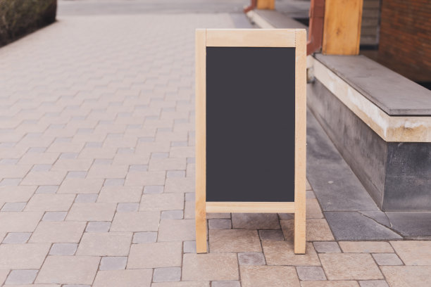 特殊菜单公告板。黑板站菜单餐厅和咖啡馆欢迎画架与复制空间和剪贴路径模型图片下载