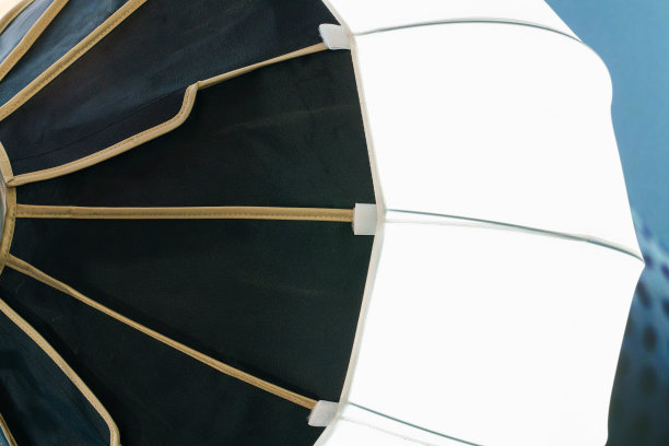 工作室照明设备:闪光灯和软箱图片下载