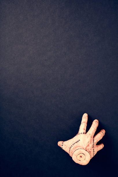 亚当斯家族的东西，黑色背景。万圣节假期派对邀请模板。图片下载