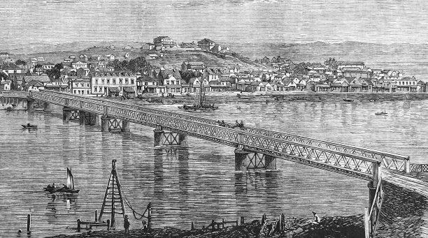 新西兰，一座横跨旺加努伊的桥图片下载