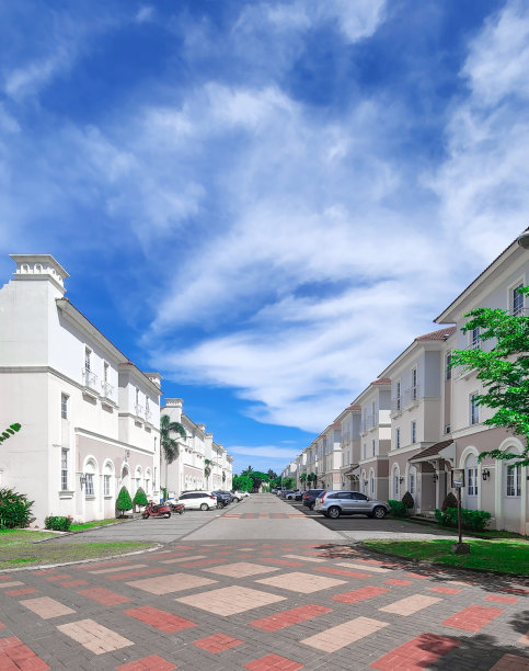 夏天在附近图片下载