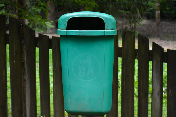 垃圾桶图片下载