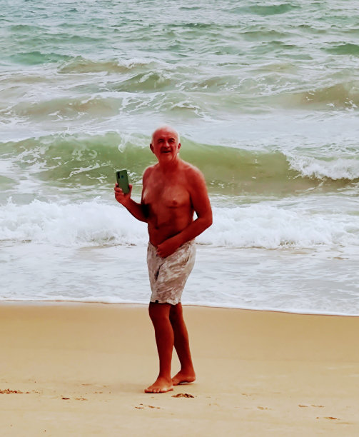 海滩和科技。图片下载