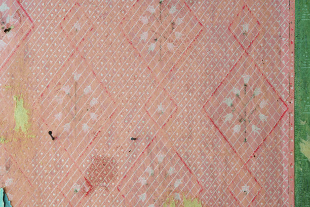 墙上的旧墙纸。旧的撕破的墙纸作为纹理或背景。图片下载