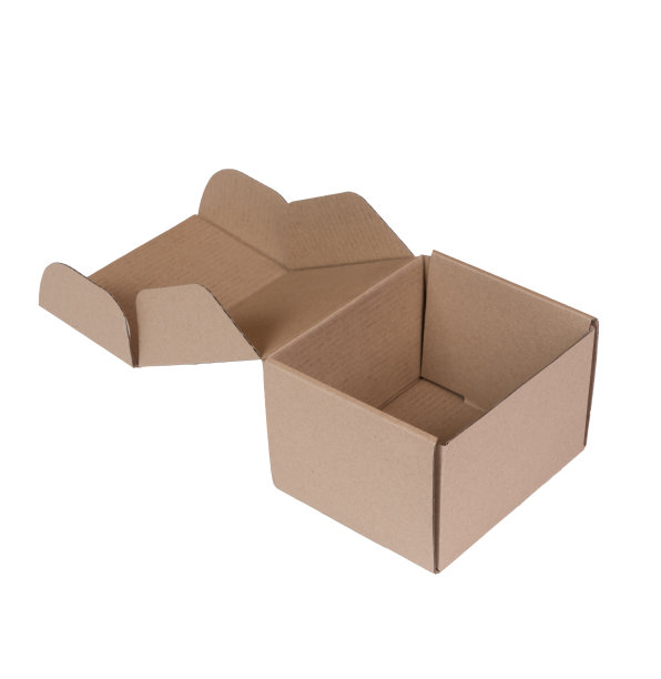 打开的纸板箱图片下载