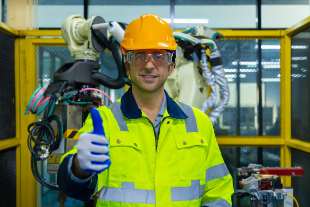 机器人工程师发明了可以取代人类的未来机器人。图片下载