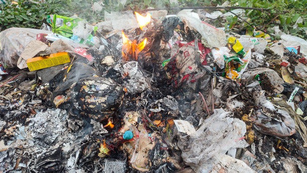 焚烧垃圾图片下载