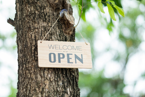 关闭打开标签模糊背景图片下载