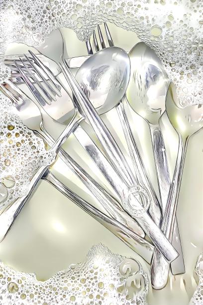 用洗碗液洗脏盘子图片下载