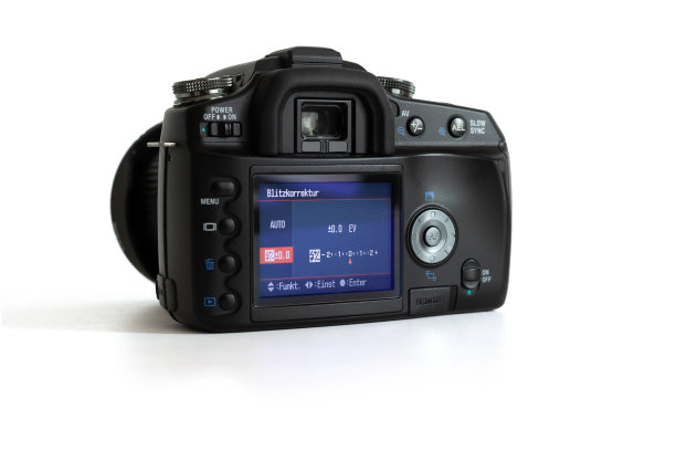 白色背景的单反相机后视图图片下载