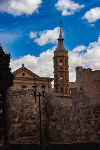 圣胡安教堂，西班牙萨拉戈萨图片下载