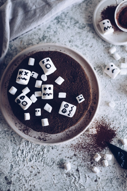 万圣节自制巧克力蛋糕图片下载