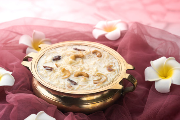 漂亮的铜碗睡衣图片下载