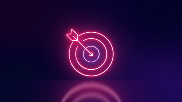 箭头目标发光霓虹灯在紫色的背景。镖打商业理念。图片下载