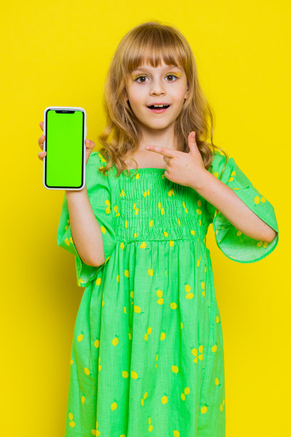 童女童手智能手机绿屏色度键模拟推荐游戏应用程序图片下载