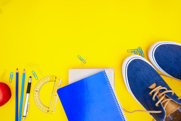 回到学校图片下载