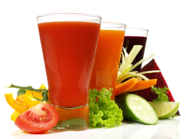 菜汁在白色的背景-孤立图片下载