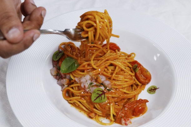 意大利特色美食：红虾意面图片下载