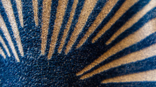 以黑色条纹棕色织物纹理为背景图片下载