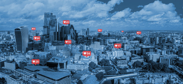 城市的社交媒体和通知图标。社交网络概念。图片下载