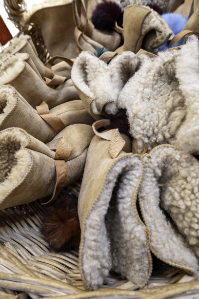 软皮拖鞋图片下载