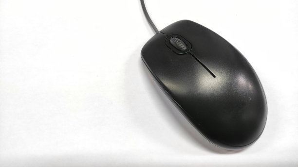 黑色电脑鼠标孤立在白色背景图片下载