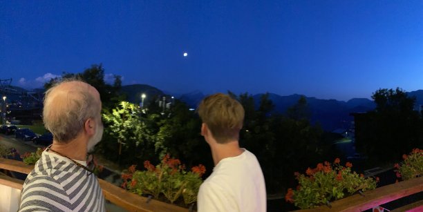 观看超级月亮图片下载