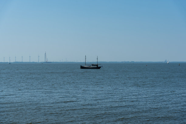 在北海上航行图片下载