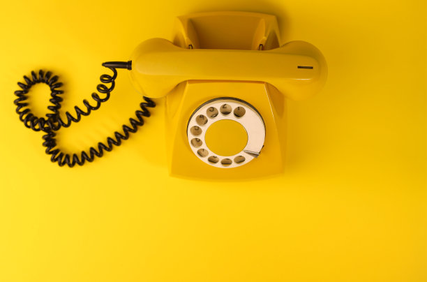 黄色亮复古电话图片下载