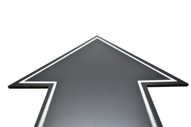 黑色箭头直接隔离在白色背景图片下载