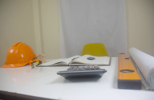 建筑工程师办公室后台施工项目构思概念，具备绘图设备图片下载