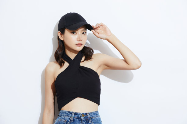 健康时尚的年轻亚洲女性肖像图片下载