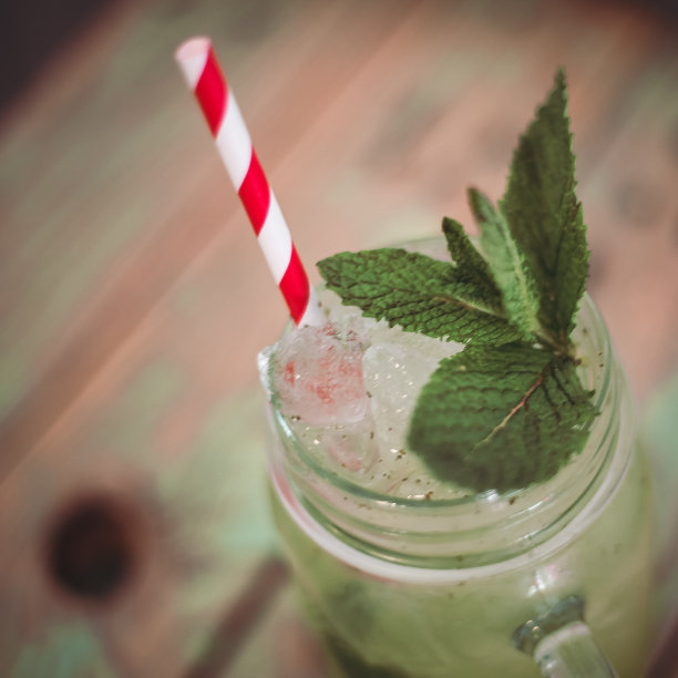 喝一杯莫吉托图片下载