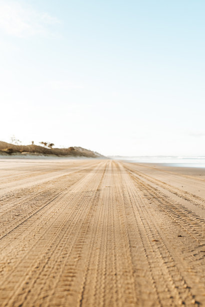 轮胎痕迹图片下载