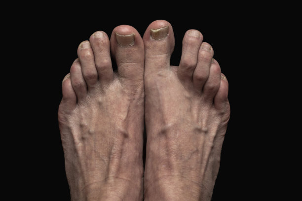 人的脚在前面图片下载