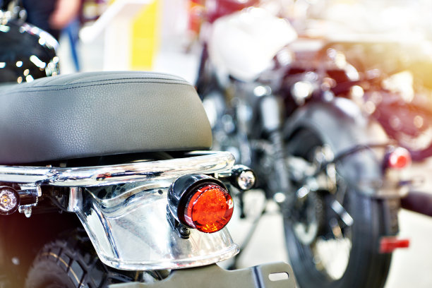 摩托车后红灯图片下载